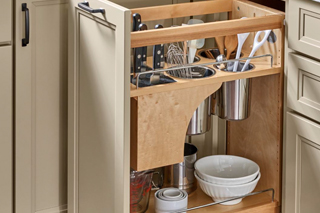 Pull-Out Knife Organizer
