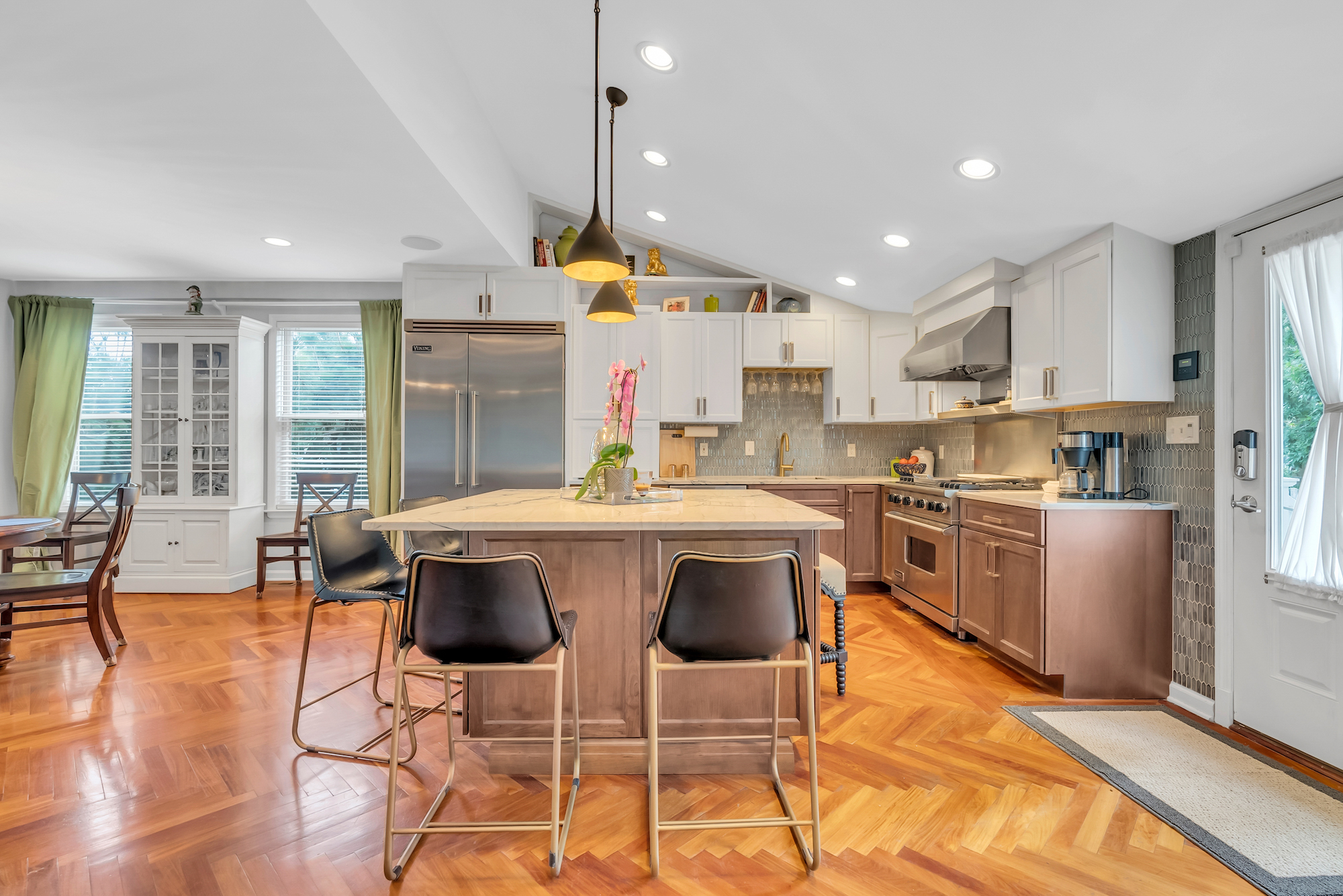 Kitchen interior with wide view