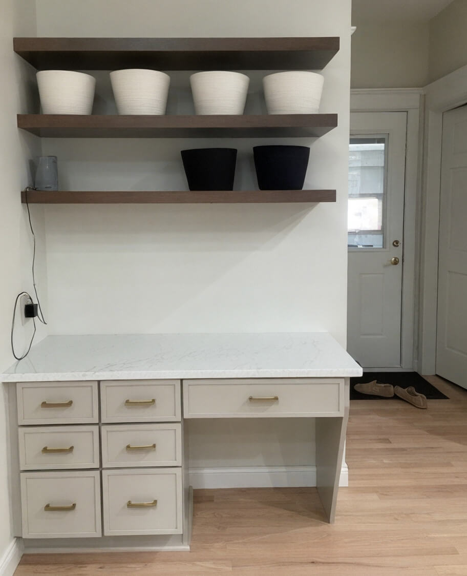 Kitchen interior with wide view
